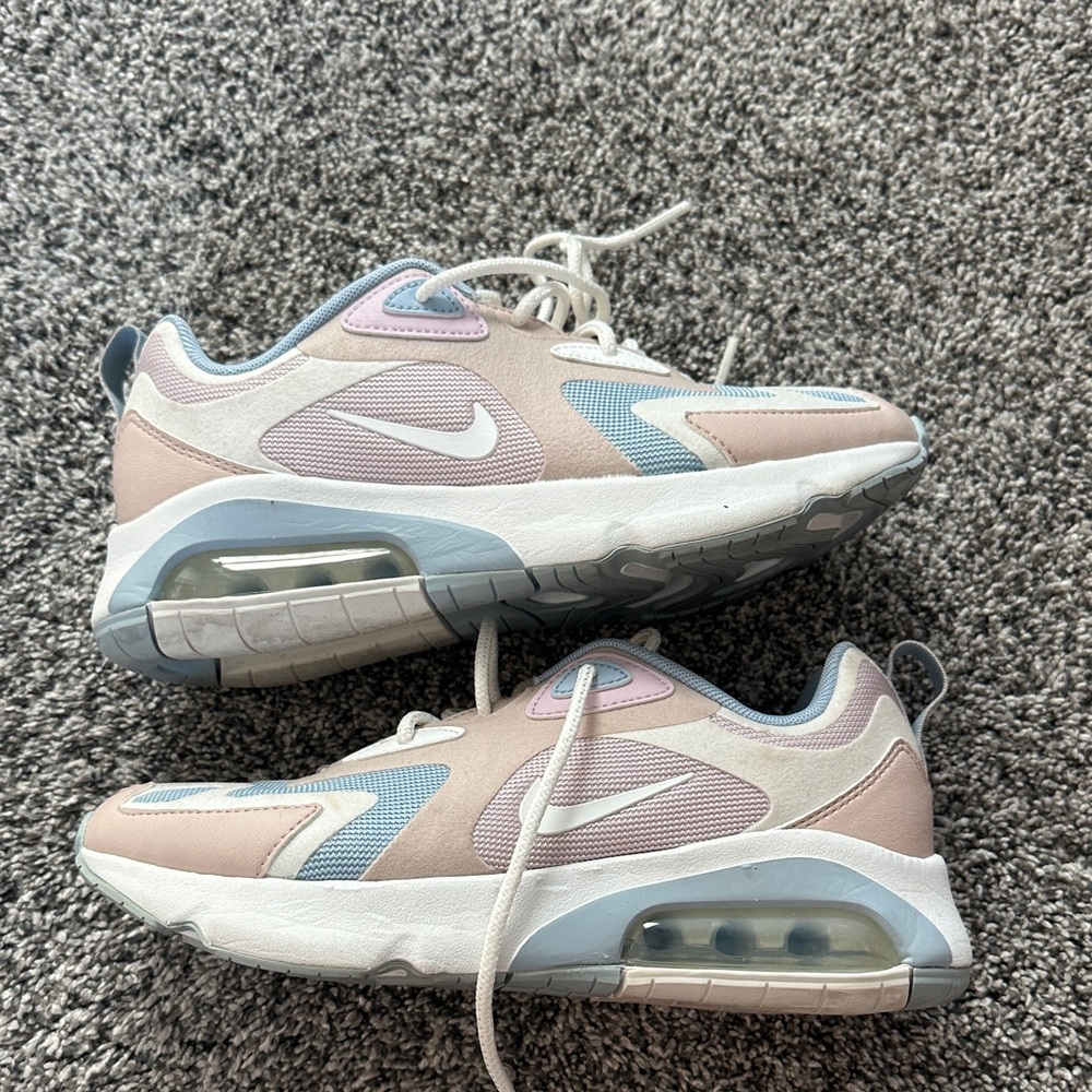 Nike Women's air max air200